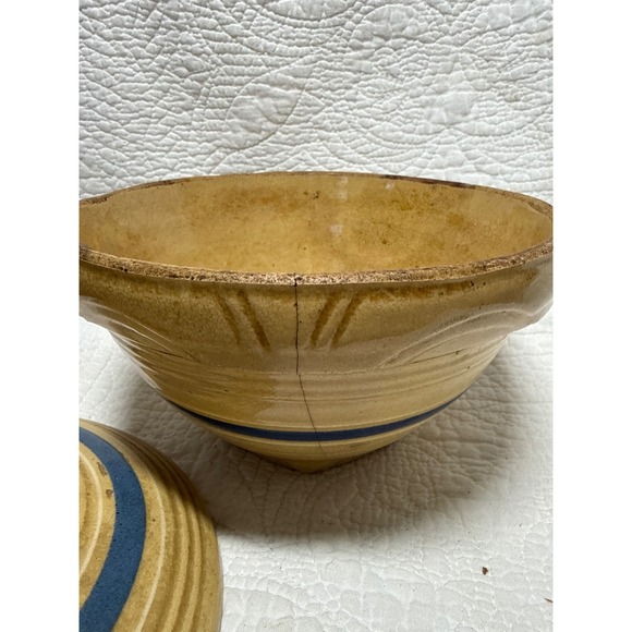 Vintage YellowWare  Ceramic Mixing Bowl with Lid Blue Stripes marked 7